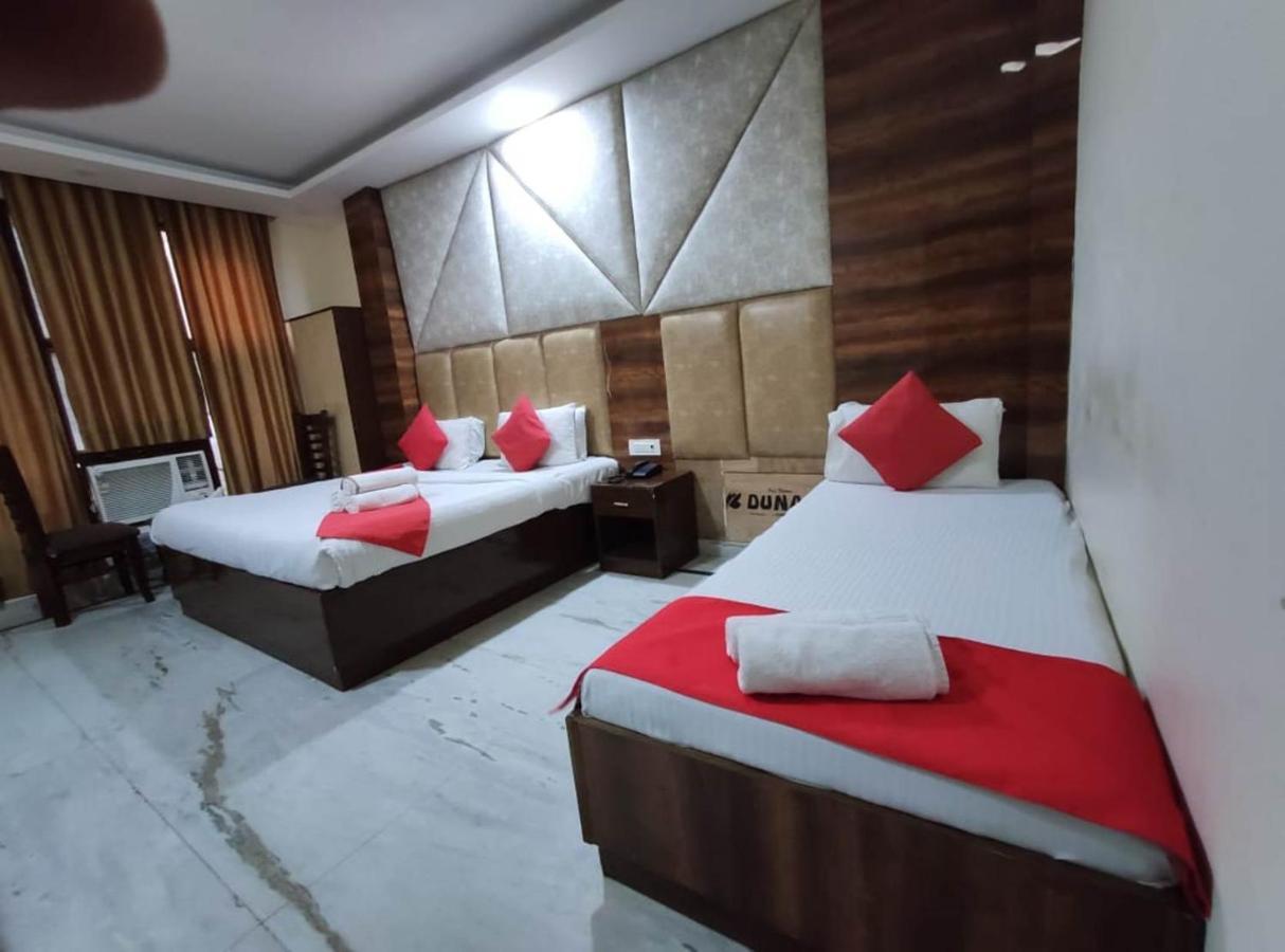 Hotel Airport Plaza Нью-Делі Екстер'єр фото